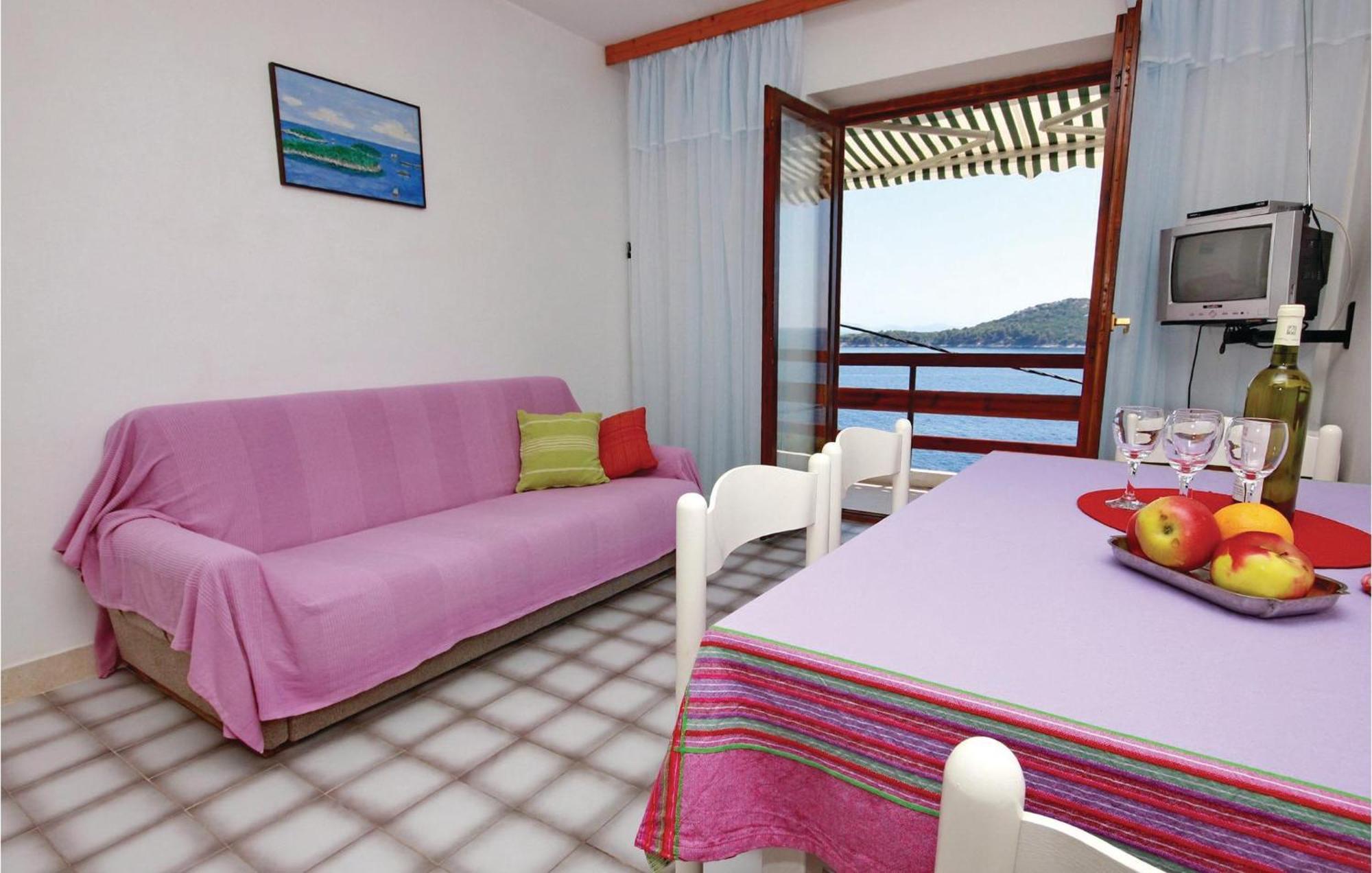 Beautiful Apartment In Prizba With Wifi 外观 照片